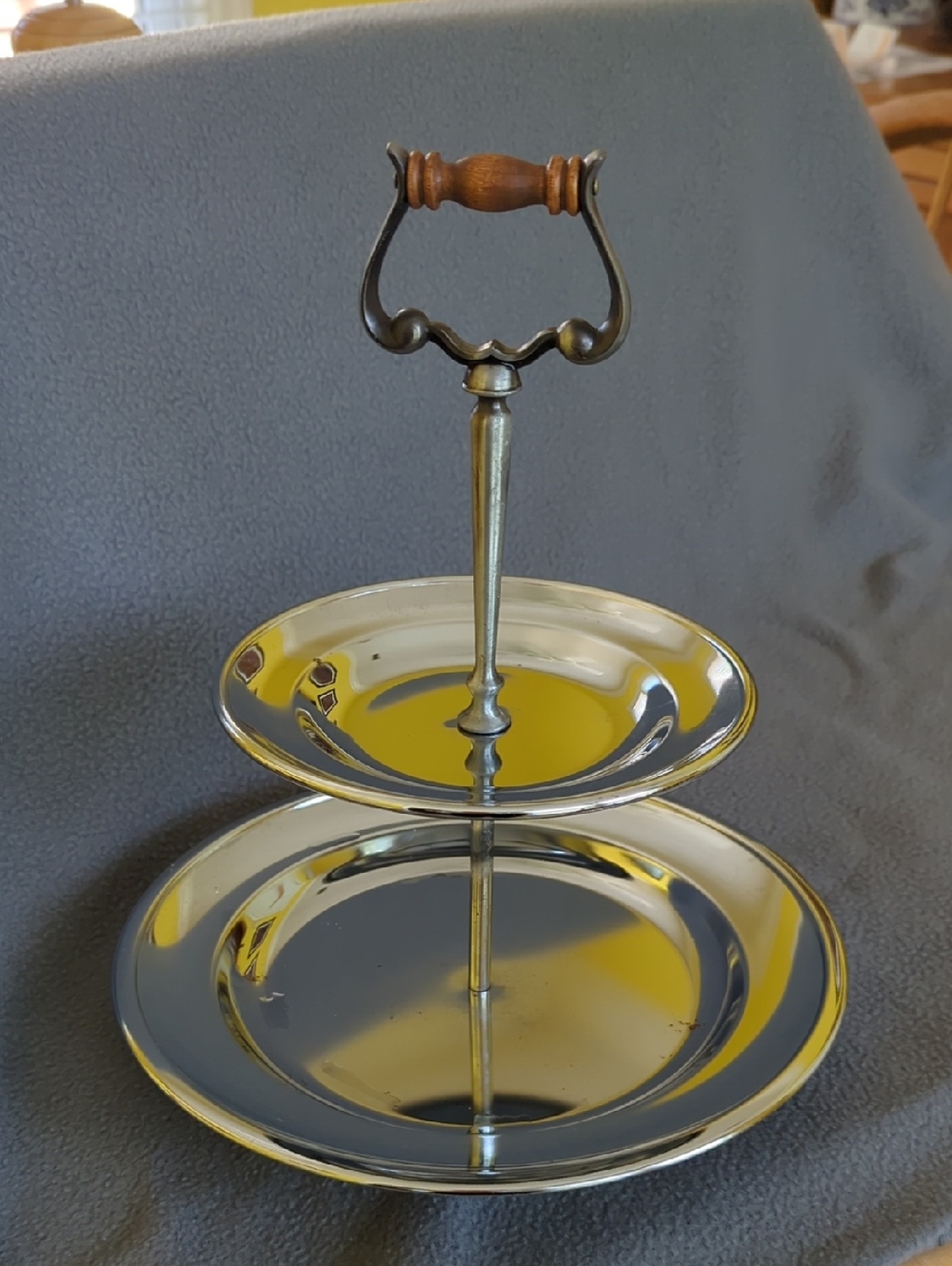 Kromex Metal 2-tier Cake Stand. Wooden Handle